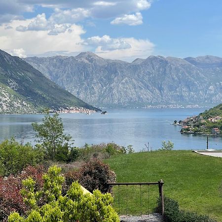 Lavender Bay Apartment B23 Kotor Buitenkant foto