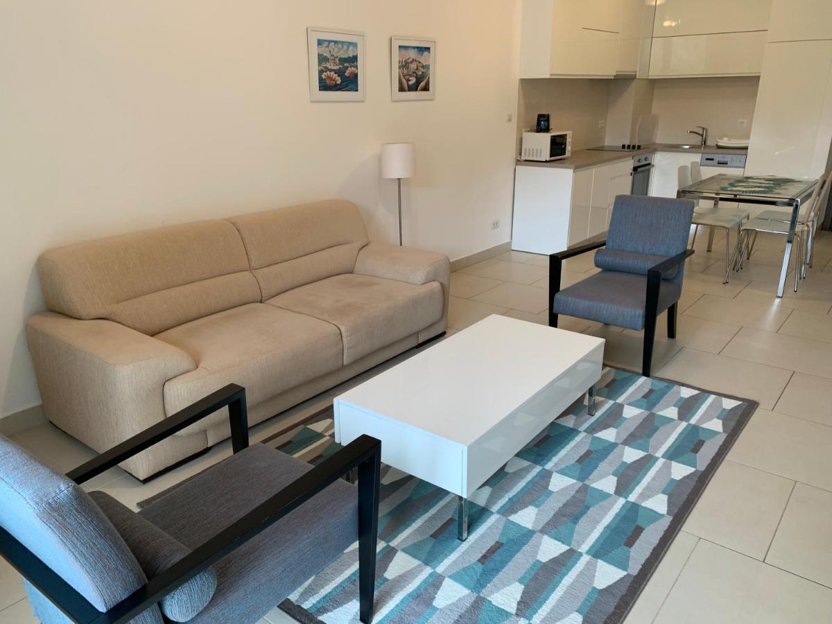 Lavender Bay Apartment B23 Kotor Buitenkant foto