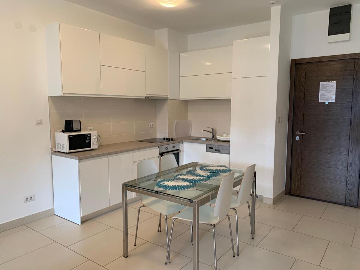 Lavender Bay Apartment B23 Kotor Buitenkant foto