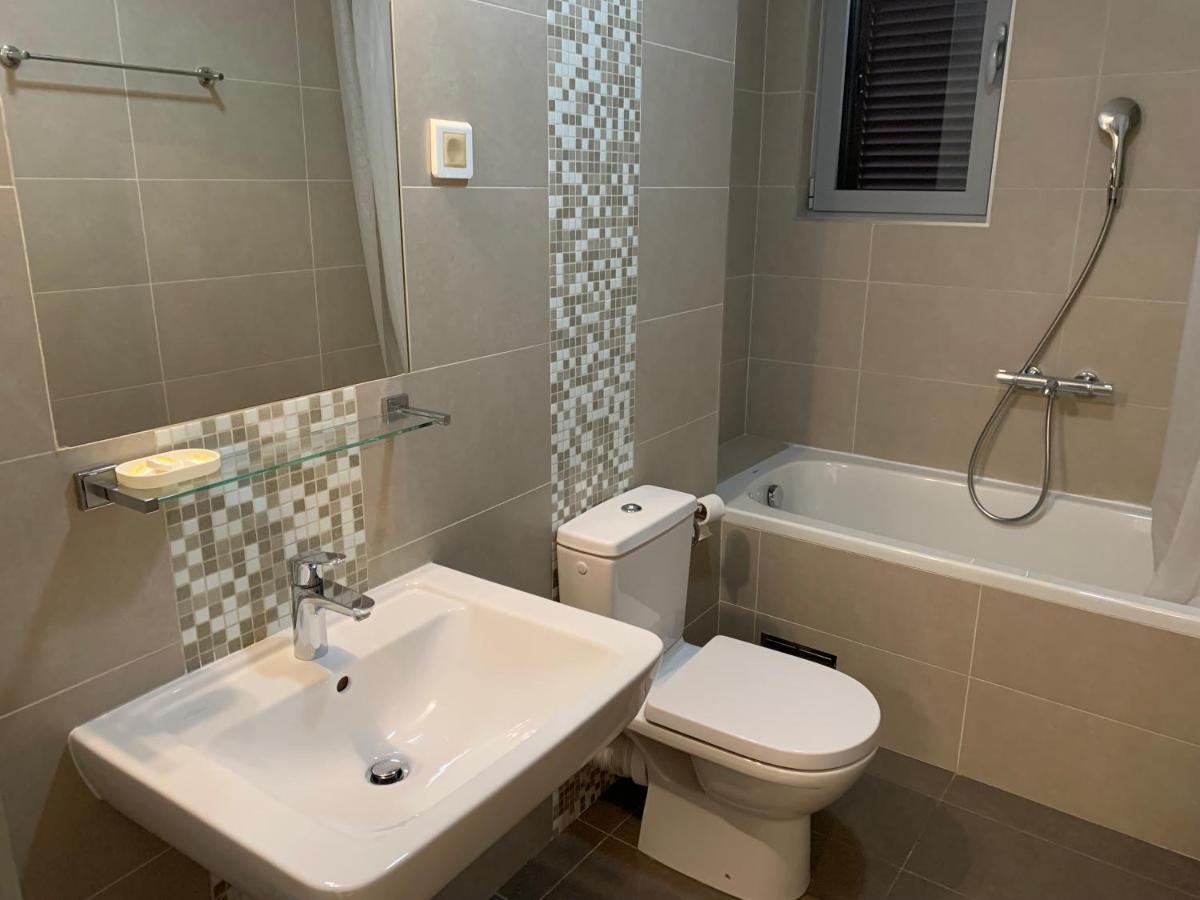 Lavender Bay Apartment B23 Kotor Buitenkant foto