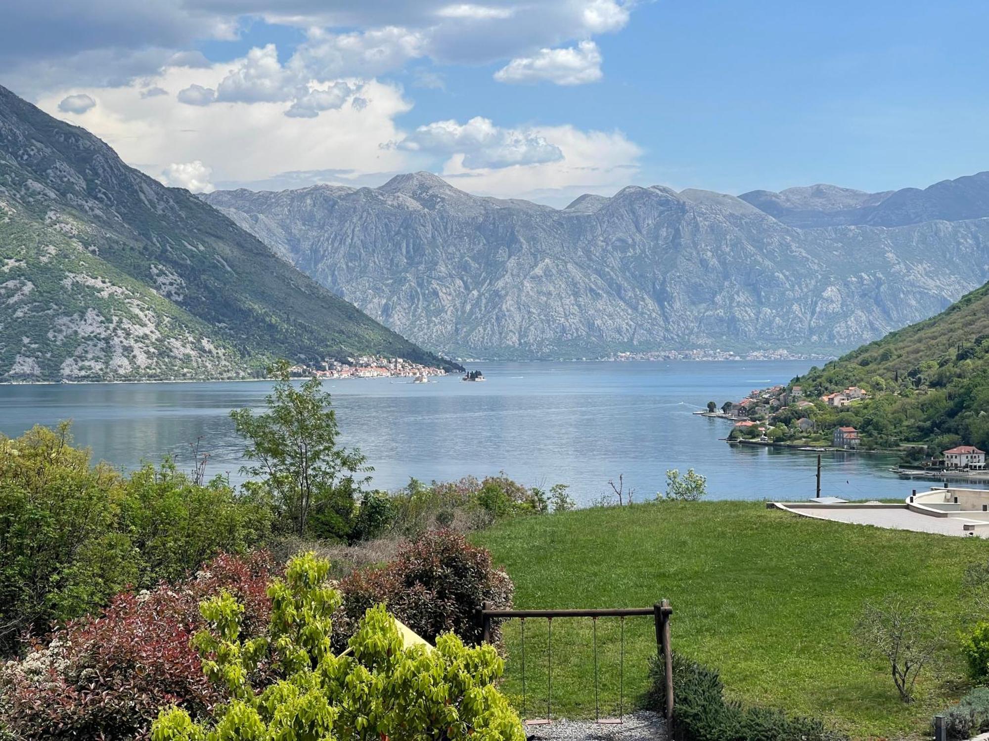 Lavender Bay Apartment B23 Kotor Buitenkant foto